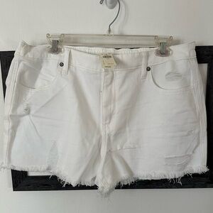 Aerie | L | Daydream White Denim Distressed Shorts